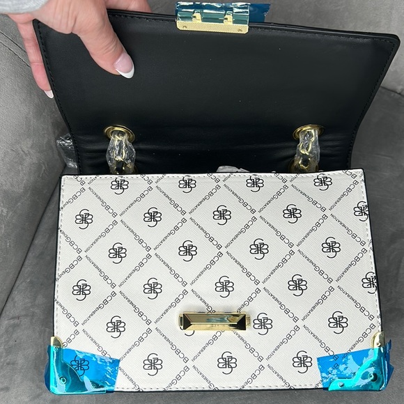 BCBGENERATION | Rina Shoulder Bag in Red Multi - Picture 3 of 6